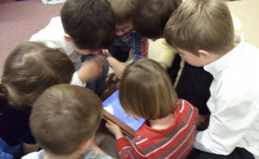 Les apprentissages premiers en école maternelle à l’ère du numérique : contribution du projet LINUMEN
