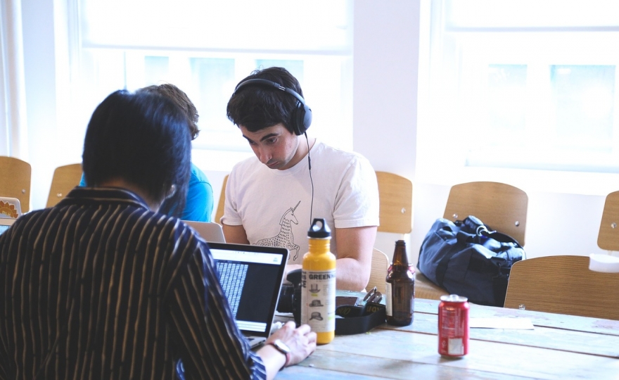 Pédagogie dans le supérieur : faut-il vraiment miser sur l’autonomie des étudiants ?