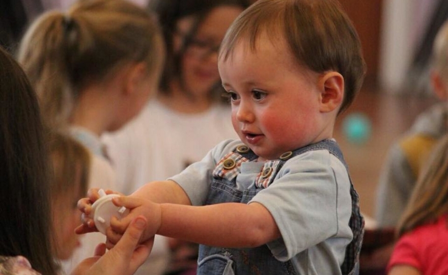 Quels enjeux pour l’école maternelle obligatoire à 3 ans ? 