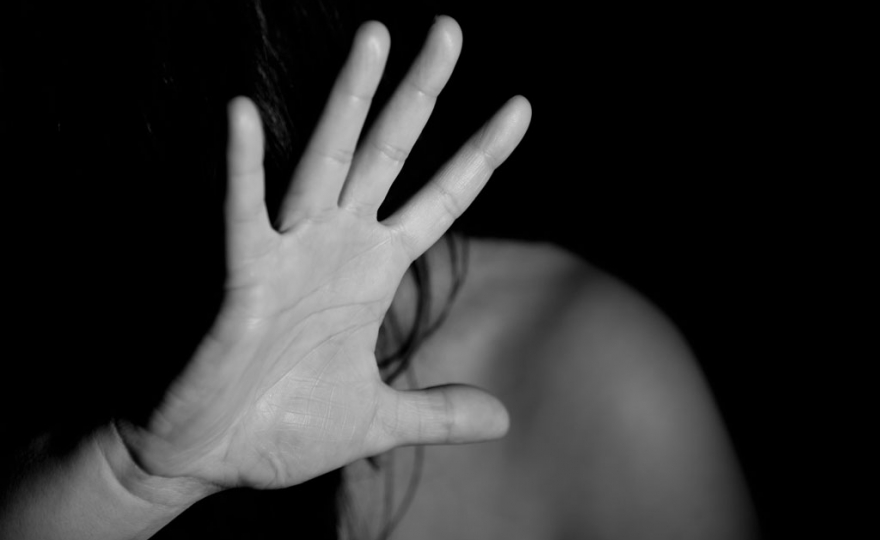 Débat : Le néolibéralisme plombe la lutte contre les violences faites aux femmes