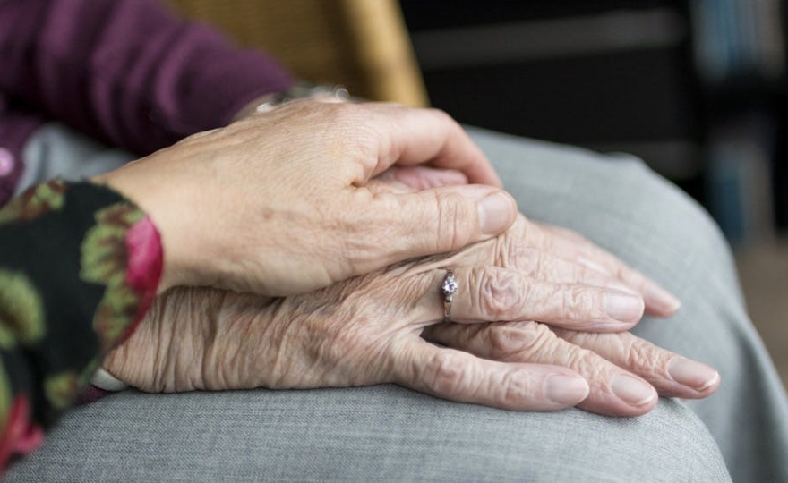 Le suicide des personnes âgées : un impensé de la recherche ?