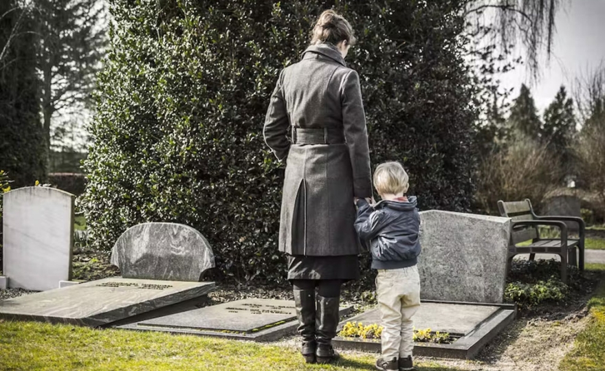 Ce que les enfants comprennent de la mort – et comment leur en parler