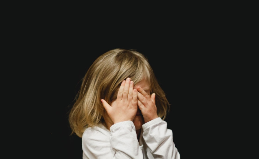 Maltraitance infantile : Comment la violence actuelle induit la violence future