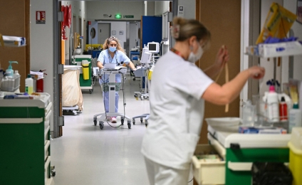 Dans les hôpitaux, le mal-être des soignants face à l’accélération du rythme de travail