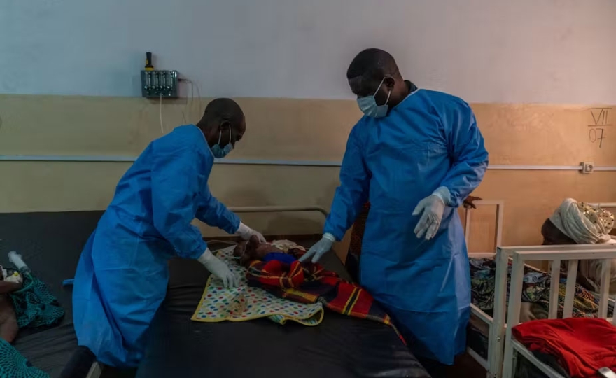 Épidémie de mpox : quels enjeux en France et à l’international ?