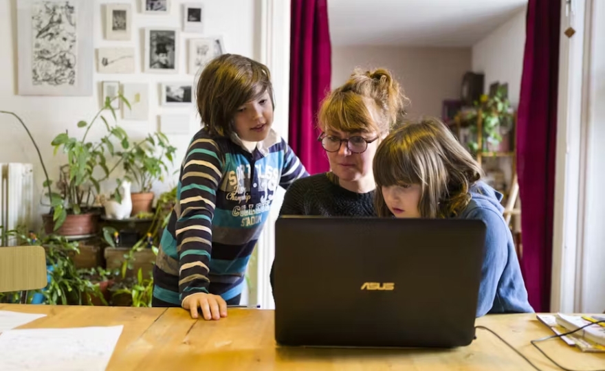 Confinement et école à distance, le ressenti des élèves comme témoin des inégalités