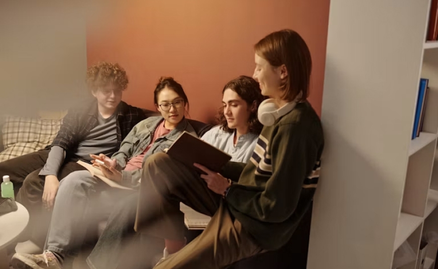 Coopération, confiance en soi, curiosité… Ce que PISA nous apprend des compétences sociales et émotionnelles des élèves