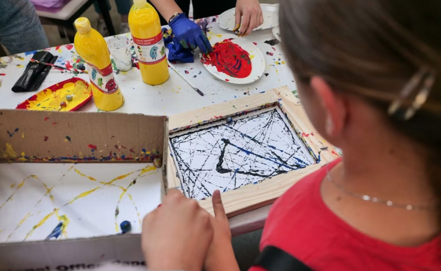 À l’école, les arts peuvent‑ils libérer la parole des enfants sur les violences ?